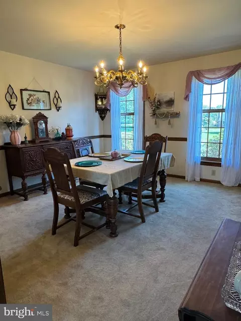 792 Sue Dr, Lititz, PA 17543 photo 3