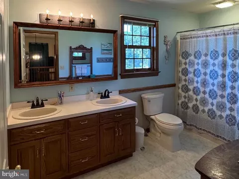 792 Sue Dr, Lititz, PA 17543 photo 18