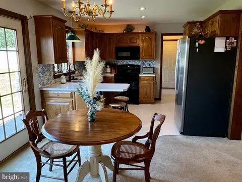 792 Sue Dr, Lititz, PA 17543 photo 6