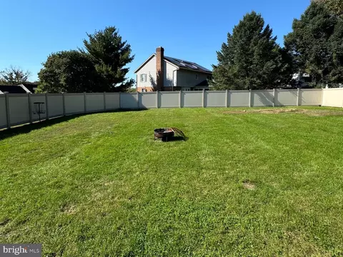 792 Sue Dr, Lititz, PA 17543 photo 23