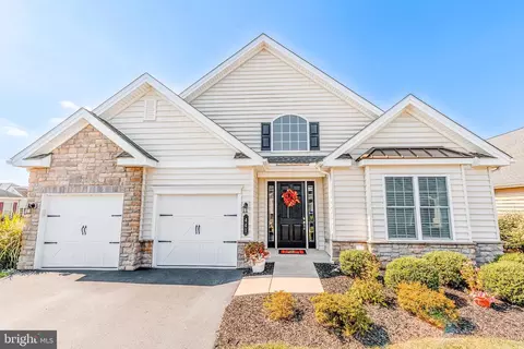 441 Settlers Dr, Lititz, PA 17543