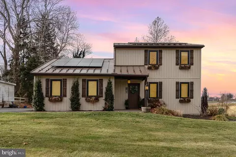 140 N Waterford Ave, Marietta, PA 17547