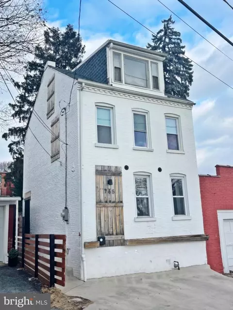 765 Hager Aly, Lancaster, PA 17603