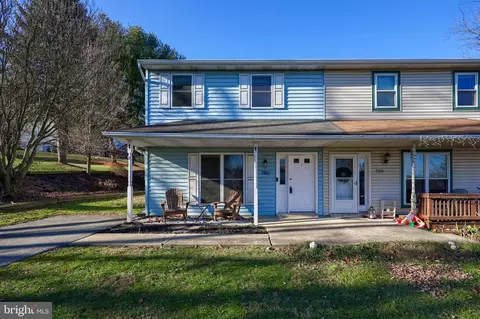 780 Daniel Cir, Mount Joy, PA 17552