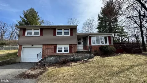 312 Hillside Rd, Elizabethtown, PA 17022