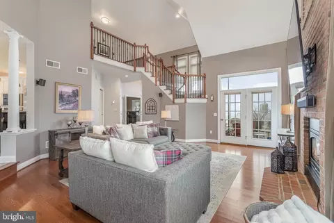 325 E Woods Dr, Lititz, PA 17543 photo 9