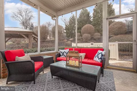 325 E Woods Dr, Lititz, PA 17543 photo 23