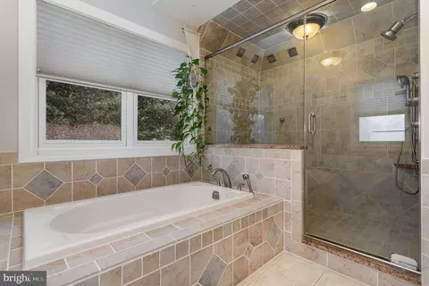 325 E Woods Dr, Lititz, PA 17543 photo 28