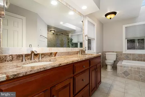 325 E Woods Dr, Lititz, PA 17543 photo 27
