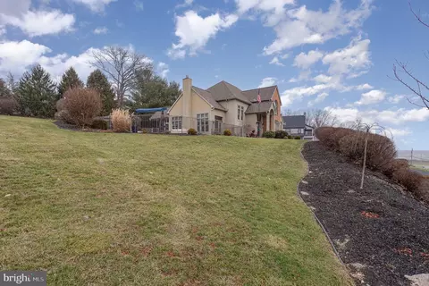 325 E Woods Dr, Lititz, PA 17543 photo 48