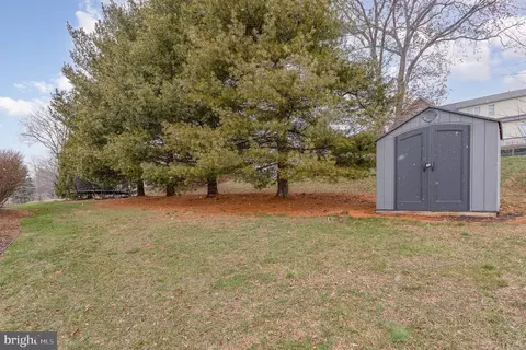 325 E Woods Dr, Lititz, PA 17543 photo 49