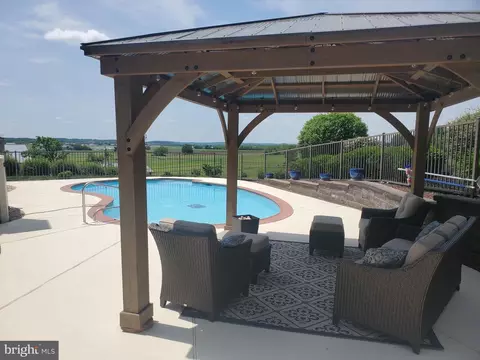 325 E Woods Dr, Lititz, PA 17543 photo 50
