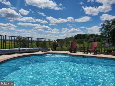 325 E Woods Dr, Lititz, PA 17543 photo 52