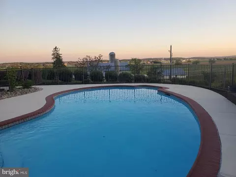325 E Woods Dr, Lititz, PA 17543 photo 51