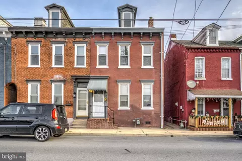 255 N 2nd St, Columbia, PA 17512