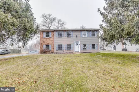 2056 Harrisburg Ave, Mount Joy, PA 17552
