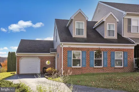 236 Providence Pl, Mountville, PA 17554