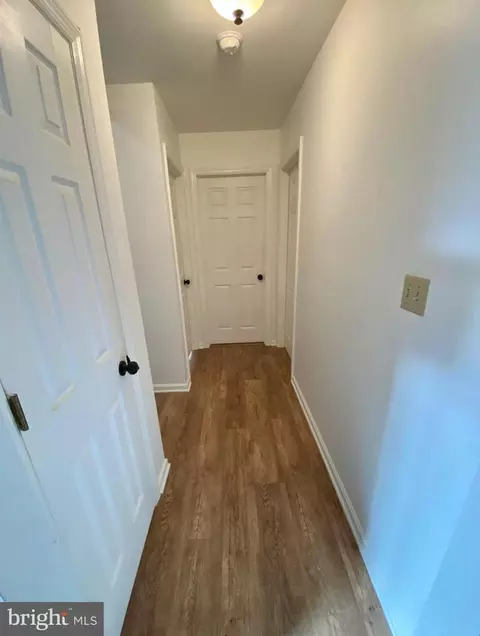 Entry Way - 71 Arrowhead Dr, Lititz, PA 17543 photo 5 of 6