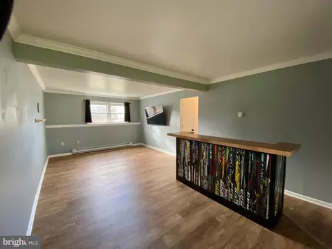Living - 71 Arrowhead Dr, Lititz, PA 17543 photo 6 of 6