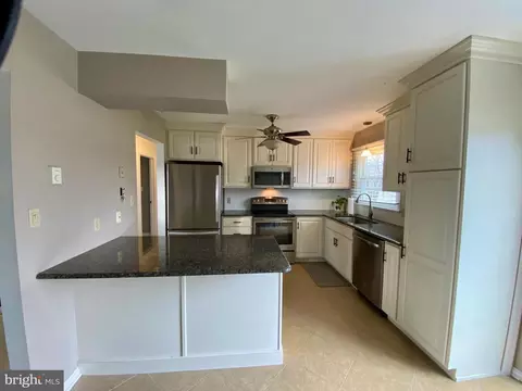 Kitchen - 71 Arrowhead Dr, Lititz, PA 17543 photo 1 of 5