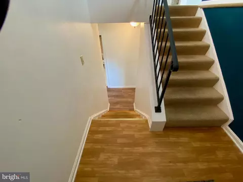 Entry Way - 71 Arrowhead Dr, Lititz, PA 17543 photo 4 of 6