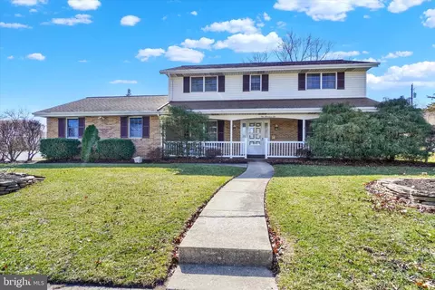 102 Watercress Ln, Elizabethtown, PA 17022