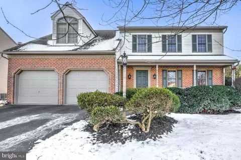 808 Christine Ln, Lancaster, PA 17601