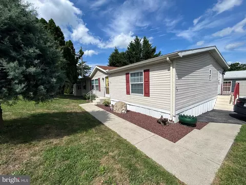 29 Conrad Ln, Lititz, PA 17543 photo 3