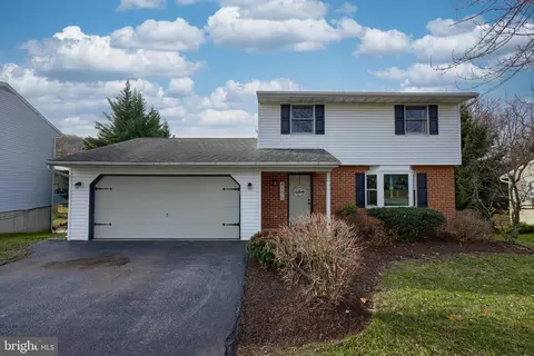 4175 Jasmine Pl, Mount Joy, PA 17552