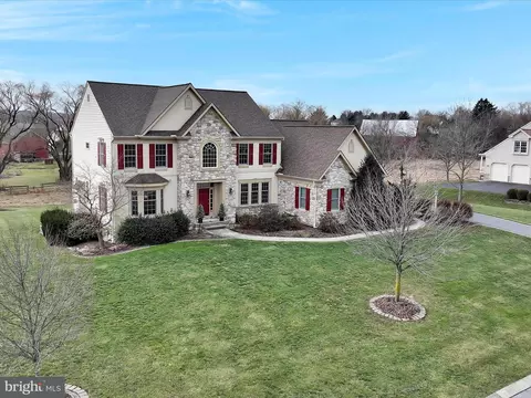 1238 Cameron Dr, Manheim, PA 17545