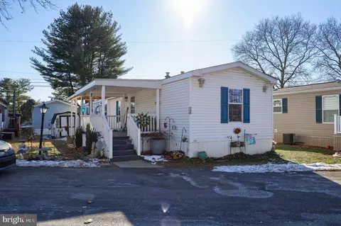 756 Nancy Ln, Lancaster, PA 17601