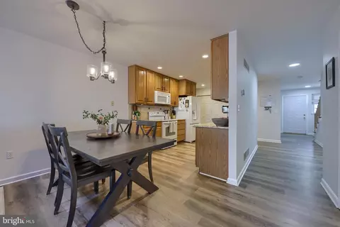 Entry Way - 115 Pepperton Ct, Lititz, PA 17543 photo 2 of 5