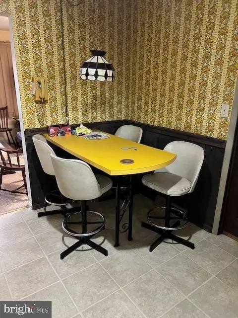 Dining - 216 Cardinal Rd, Lititz, PA 17543 photo 1 of 1