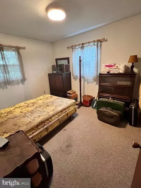 Bedroom - 216 Cardinal Rd, Lititz, PA 17543 photo 2 of 2