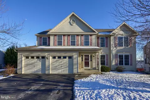 3310 Greenridge Dr, Mountville, PA 17554