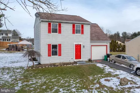 31 Hoover Rd, Lancaster, PA 17603
