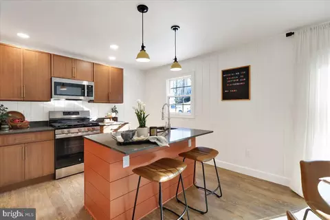 Kitchen - 435 Crosswinds Dr, Lititz, PA 17543 photo 2 of 3