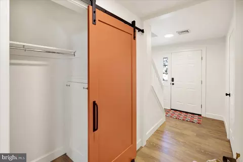 Entry Way - 435 Crosswinds Dr, Lititz, PA 17543 photo 4 of 5