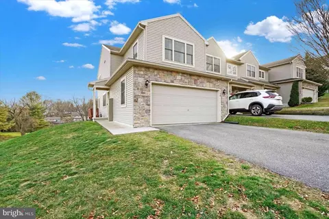 108 Rocky Knob Way, Mountville, PA 17554