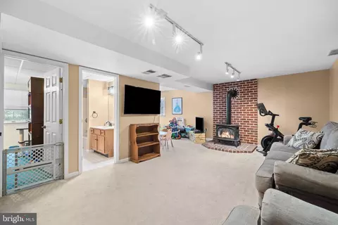 5 E Windy Hill Dr, Lititz, PA 17543 photo 19
