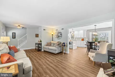 5 E Windy Hill Dr, Lititz, PA 17543 photo 6