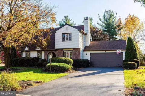 3300 Stillwell Dr, Lancaster, PA 17601