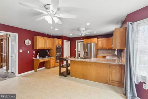 Kitchen - 295 Dead End Rd, Lititz, PA 17543 photo 3 of 3