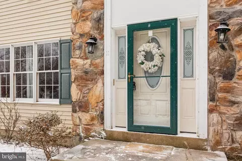 Entry Way - 295 Dead End Rd, Lititz, PA 17543 photo 1 of 8