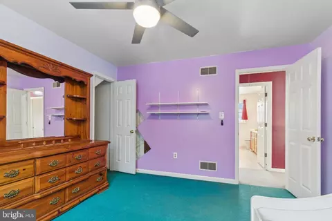 Bedroom - 295 Dead End Rd, Lititz, PA 17543 photo 5 of 8
