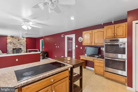 Kitchen - 295 Dead End Rd, Lititz, PA 17543 photo 2 of 3