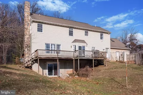 Exterior - 295 Dead End Rd, Lititz, PA 17543 photo 3 of 4