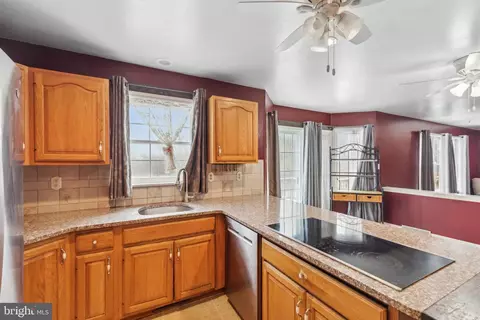 Kitchen - 295 Dead End Rd, Lititz, PA 17543 photo 1 of 3