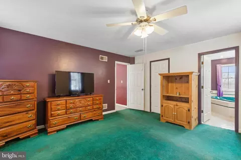 Entry Way - 295 Dead End Rd, Lititz, PA 17543 photo 5 of 8