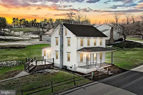 904 Lincoln Rd, Lititz, PA 17543